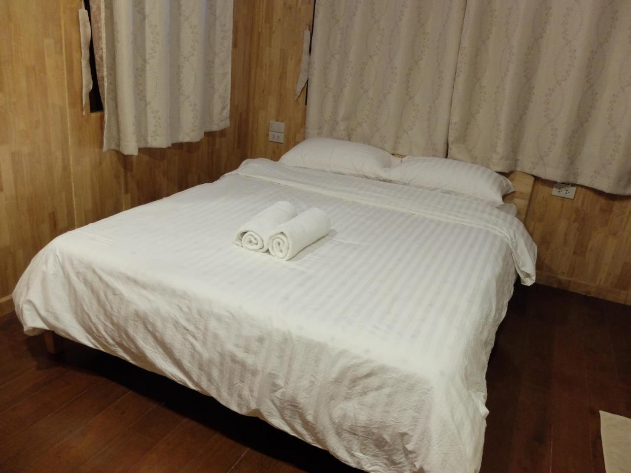 Bed In Beyt Boutique Hotel Нонтхабури Экстерьер фото